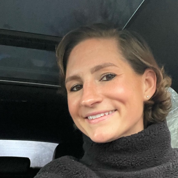 Meet your Posher, Sarah - Picture 1 of 1